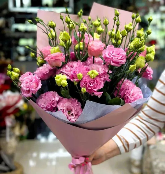 Букет розовых эустом